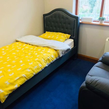 Lovely 3 Bedroom Apartment In 班克拉那 外观 照片
