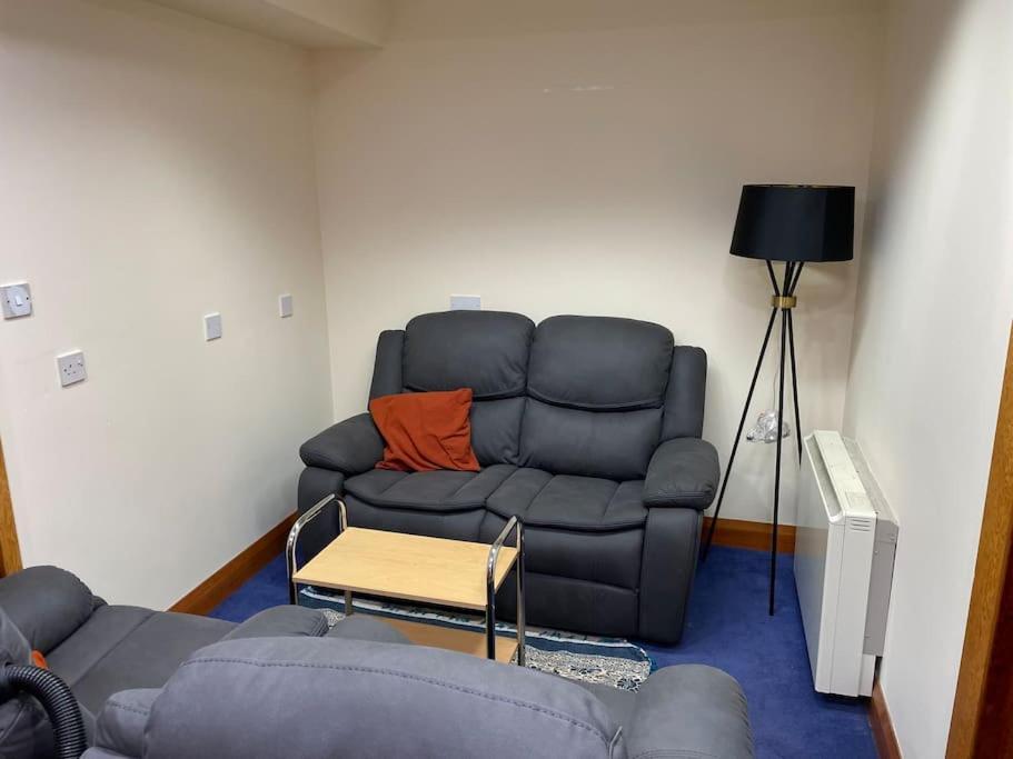 Lovely 3 Bedroom Apartment In 班克拉那 外观 照片